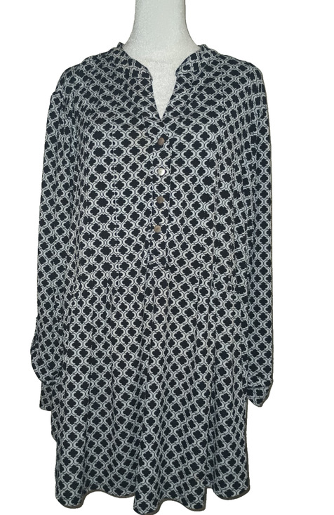 cb Women Dresses & Skirts - cb Women’s Black & White V‑Neck Button Front Dress Size 3X M015D